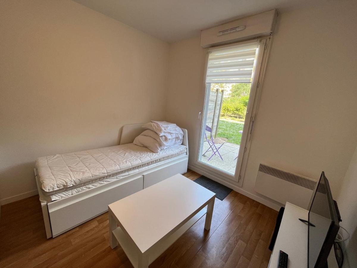 Acajou, Studio Avec Terrasse Et Parking Prive Caen Eksteriør bilde